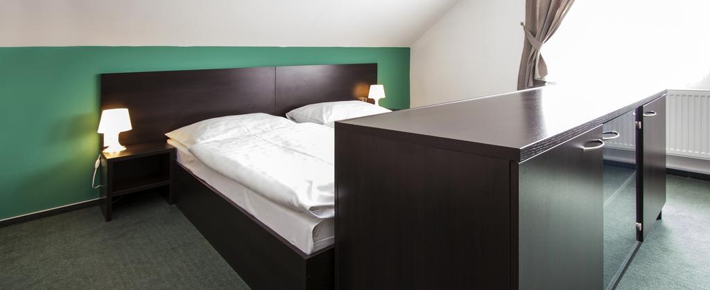 Garni Hotel Fellini Żar nad Hronem Zewnętrze zdjęcie