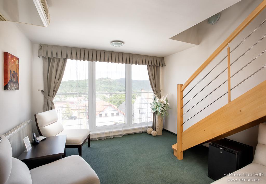 Garni Hotel Fellini Żar nad Hronem Zewnętrze zdjęcie
