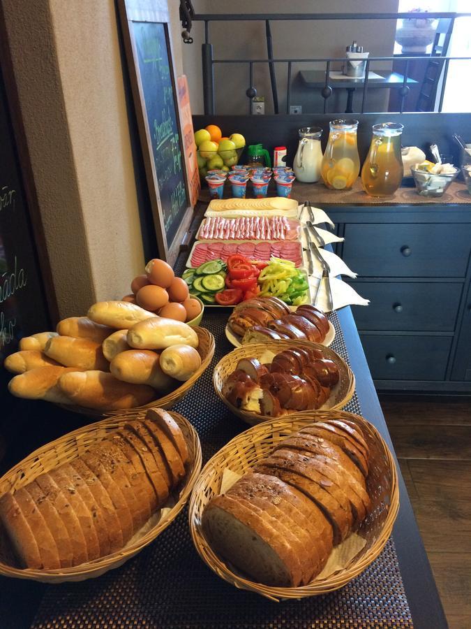 Garni Hotel Fellini Żar nad Hronem Zewnętrze zdjęcie